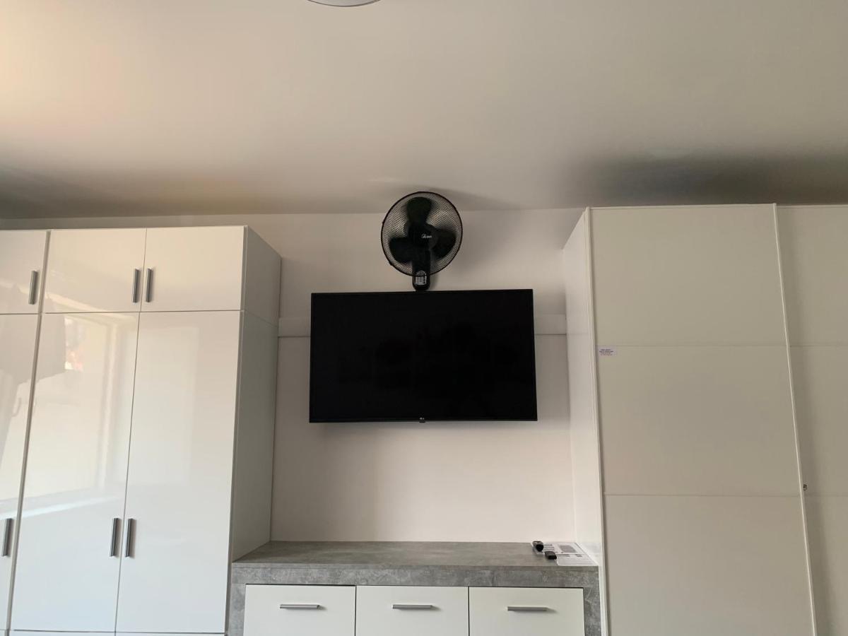 Kelleruv Mlyn - Apartman S Vlastni Garazi, Znojmo Centrum エクステリア 写真